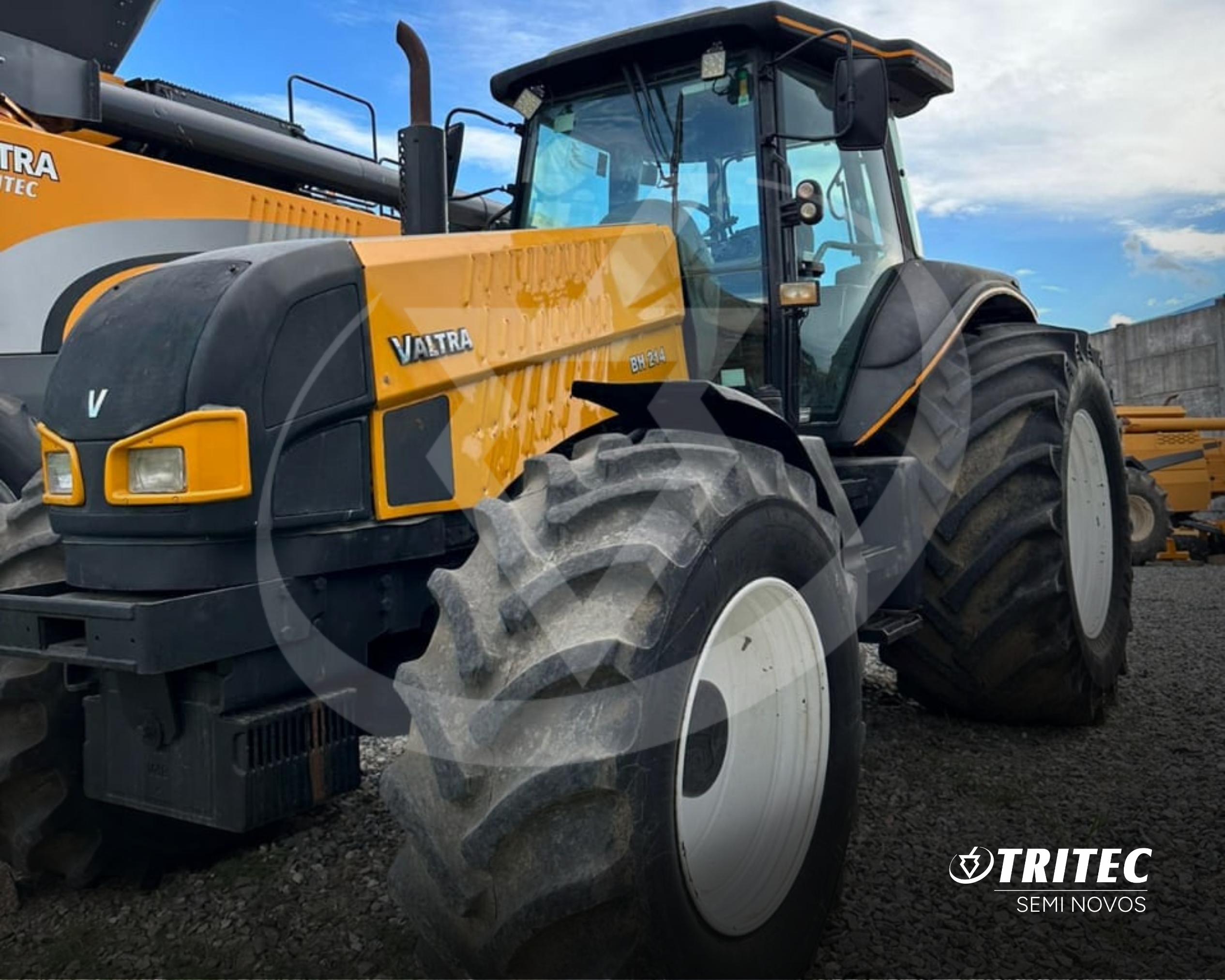 Imagem do produto: TRATOR AGRICOLA BH214