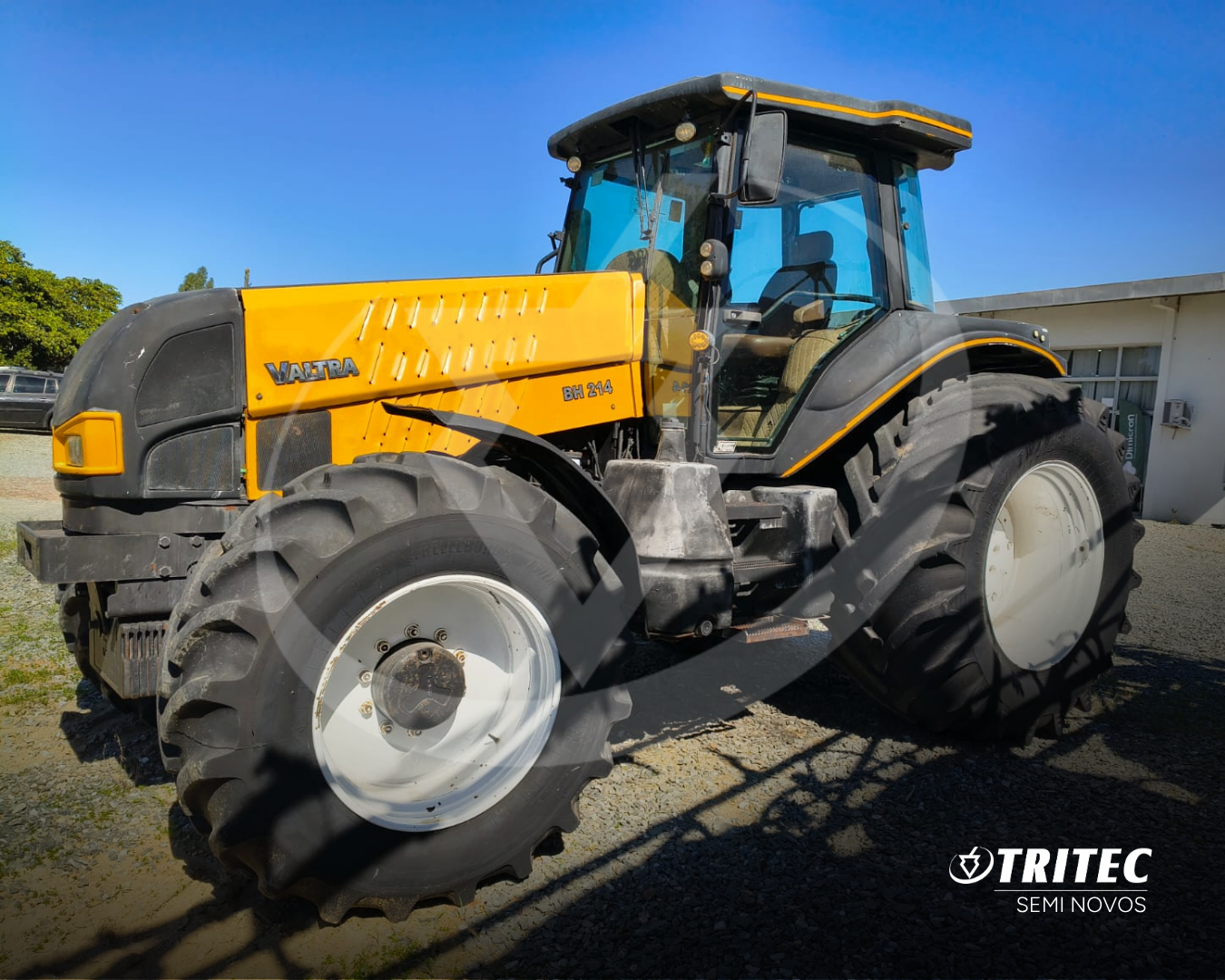 Imagem do produto: TRATOR AGRICOLA BH 214